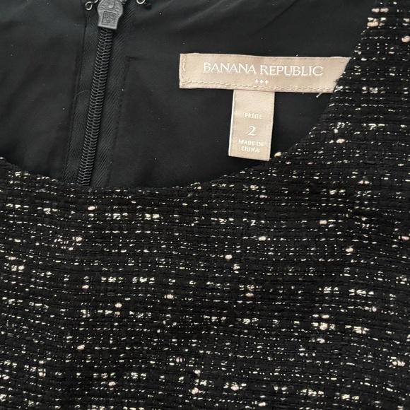 Banana Republic Metallic Tweed Dress w/ Pockets! - Size 2P - Picture 10 of 11